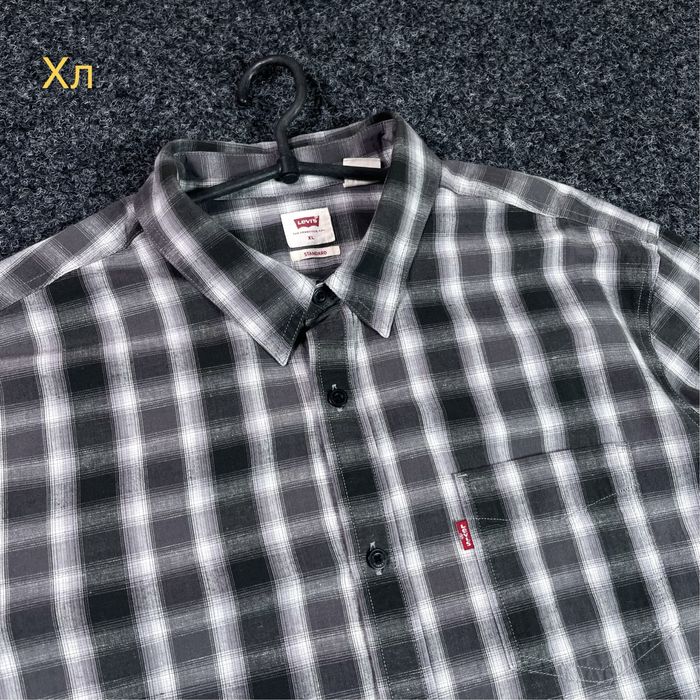 Рубашка Levi’s.