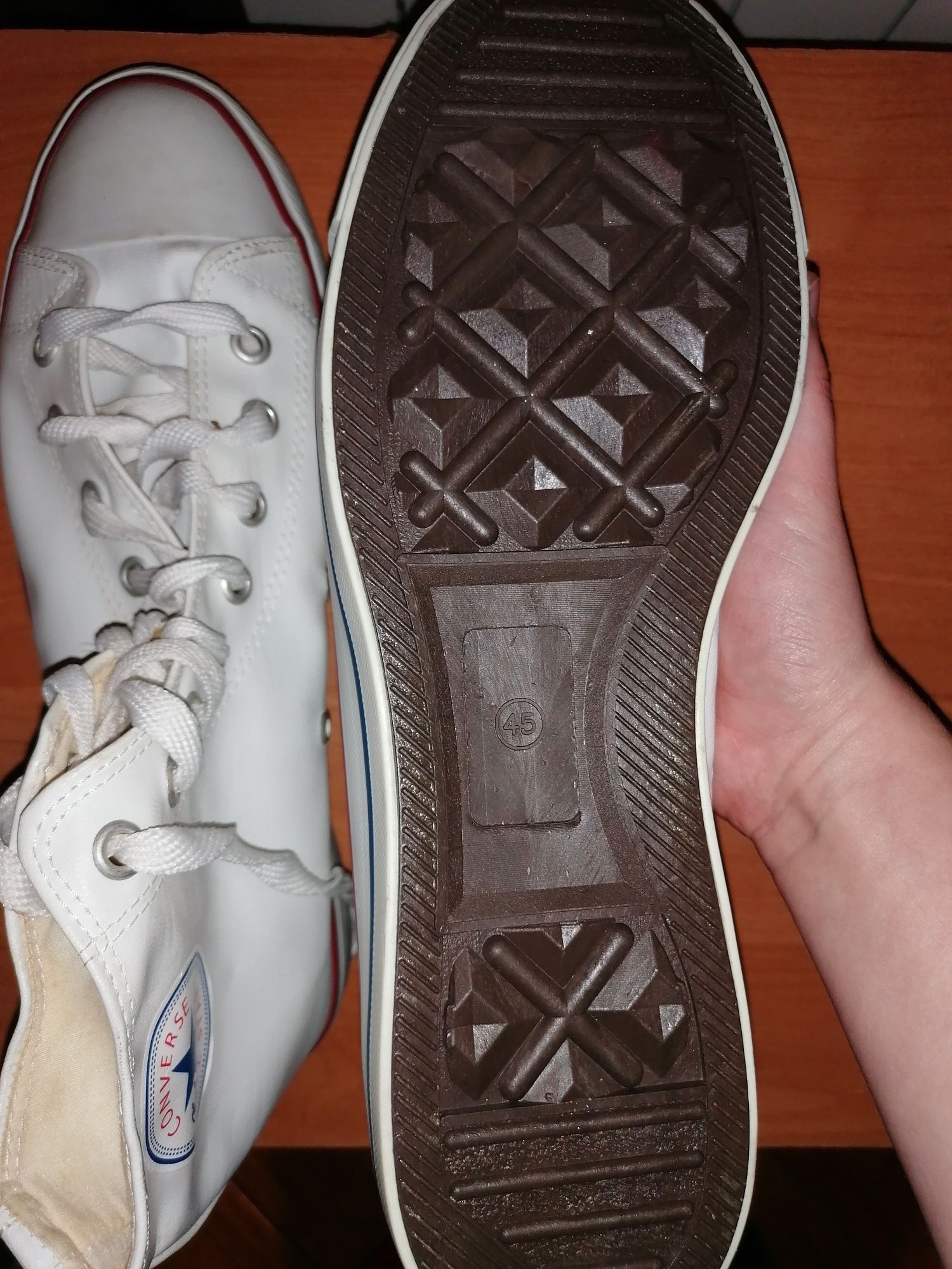 Buty conversy białe