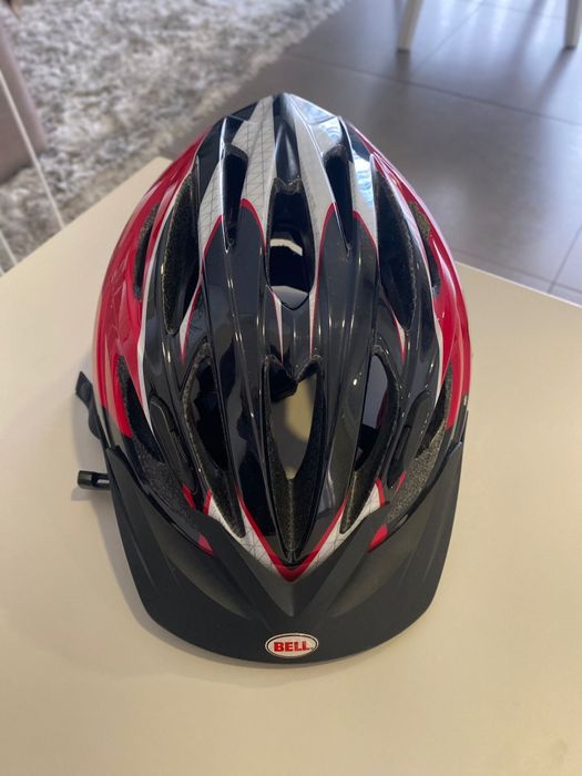 Capacete para bicicleta mais luvas e bolsa