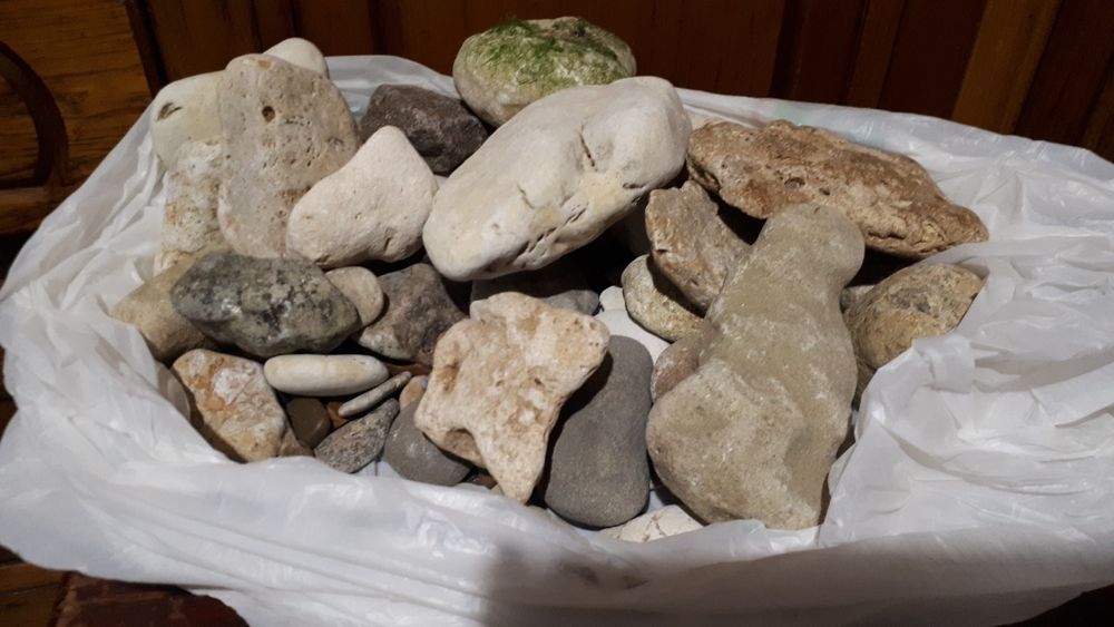 Грунт камни для аквариума ,большие Черн.море