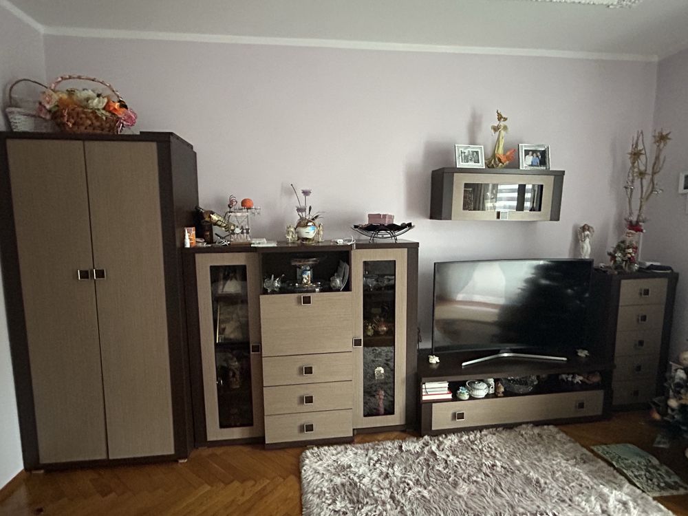 Meble do salonu: witrynka, szafka pod tv, komoda, szafka wisząca