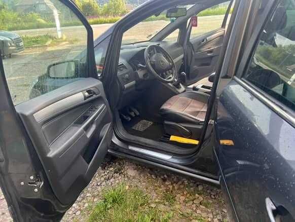 OPEL ZAFIRA 2009рік 1.7 дизель