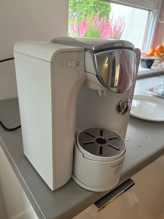 Ekspres do kawy BOSCH TASSIMO na kapsułki biały okazja