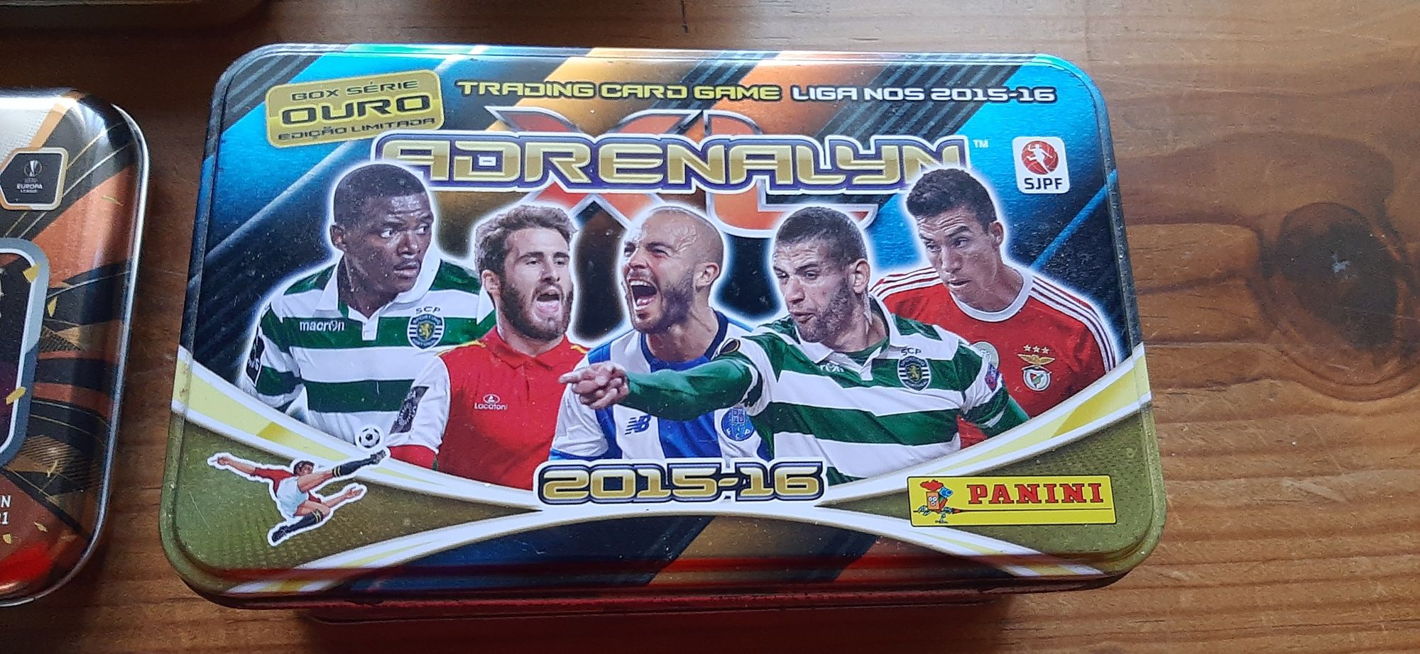 11 caixas/latas vazias cartas/cromos topps/adrenalyn