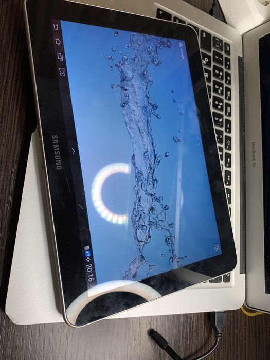 Продам планшет Самсунг GT-P7500 16gb все работает