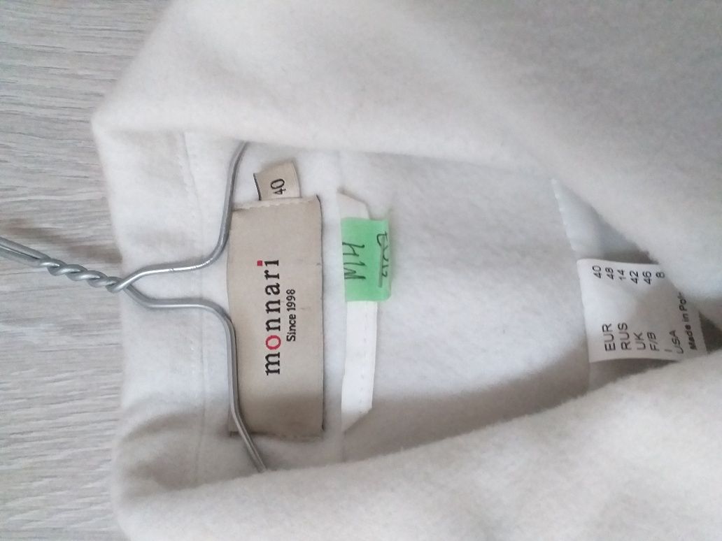 Kurtka biała elegancka Monnari 40 na chrzest