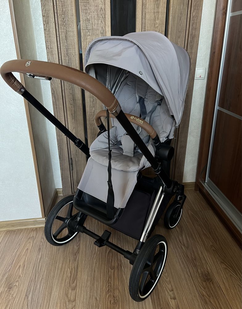 Cybex Priam в дуже гарному стані