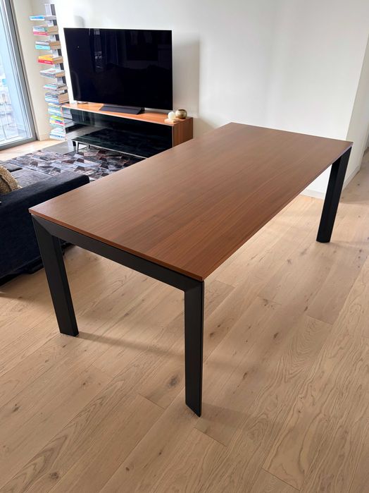 Mesa jantar BoConcept extensível 182cm a 242cm - Oportunidade!