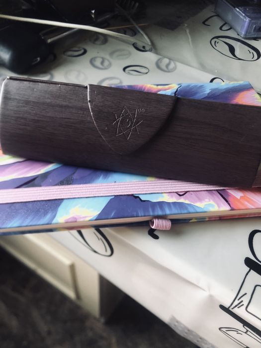 Чехол твердый на магните для маленьких очков