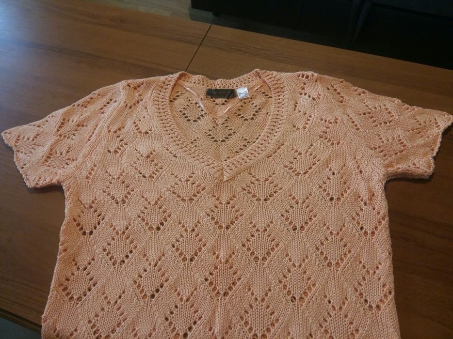 Sweter z krótkim rękawem NOWY