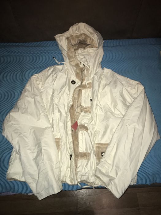 Куртка нова жіноча можна на лижі, зовні поліестер/ в середині хутро