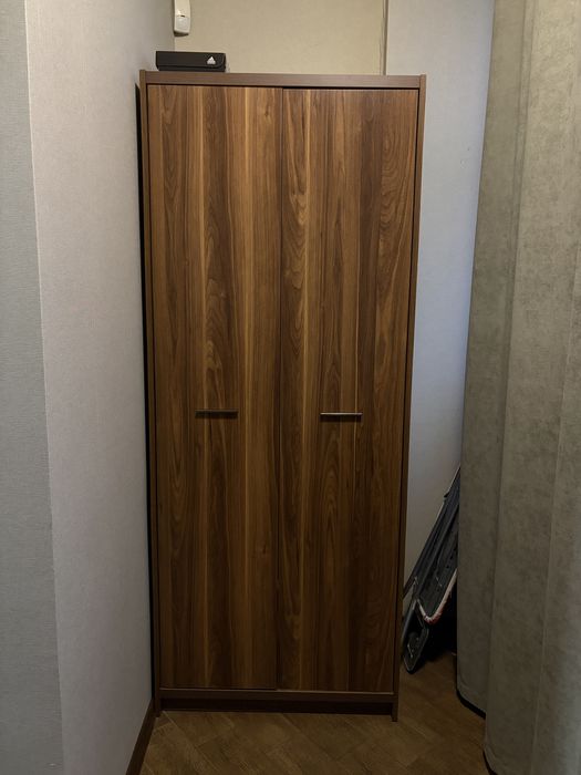 Комплект меблів (шафа, комод, пенали з полицями, приліжкова тумба)