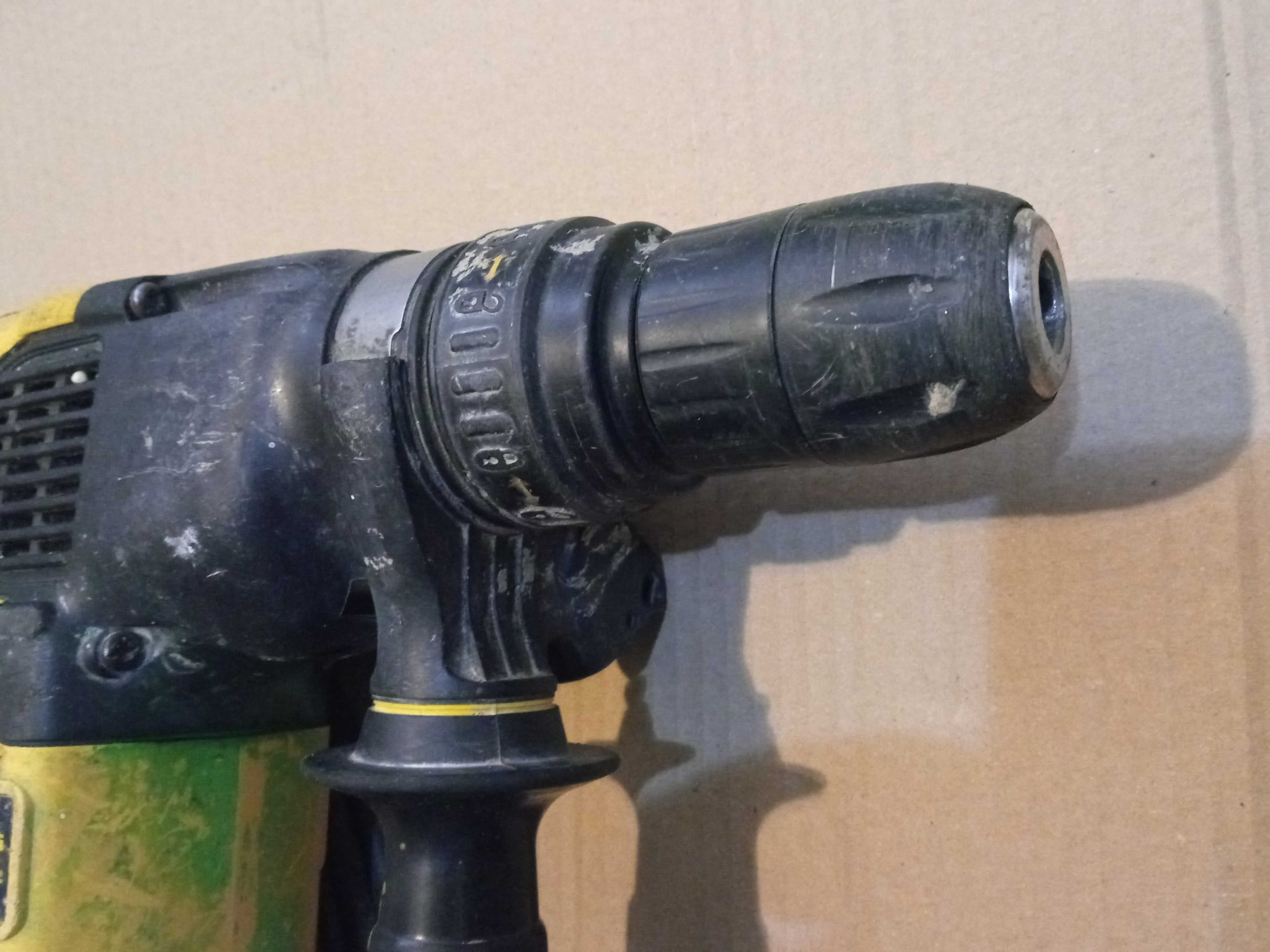 Lombardowski. Młotowiertarka DeWalt D25324-QS SDS plus