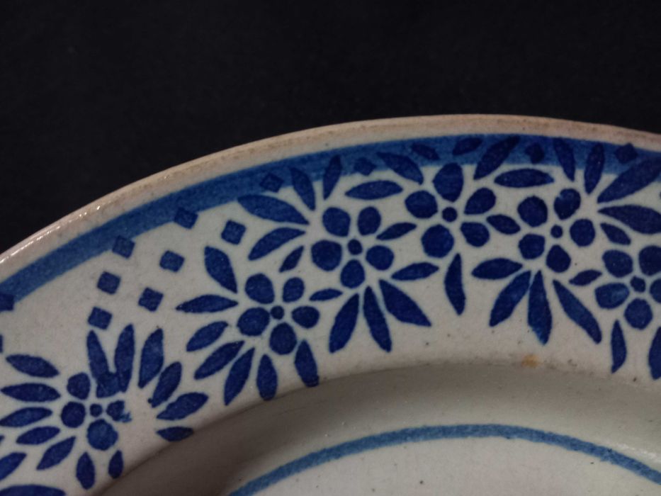 Faiança - Prato com 23cm em bom estado