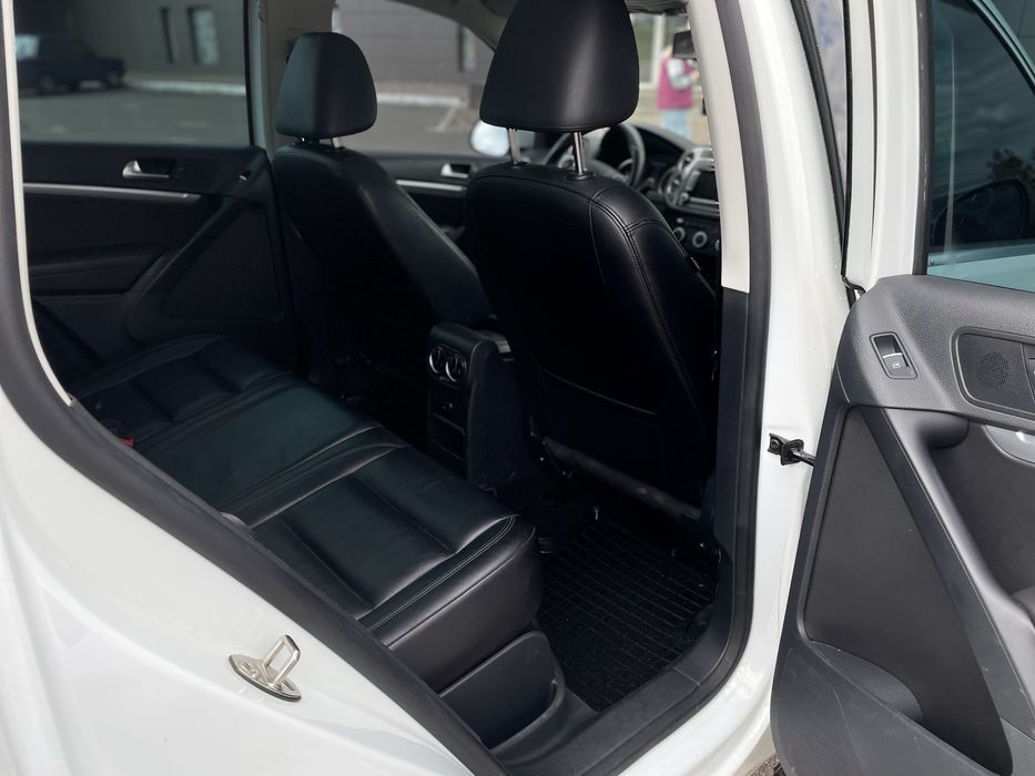 Продам Volkswagen  Tiguan 2.0 TSI 4 Motion