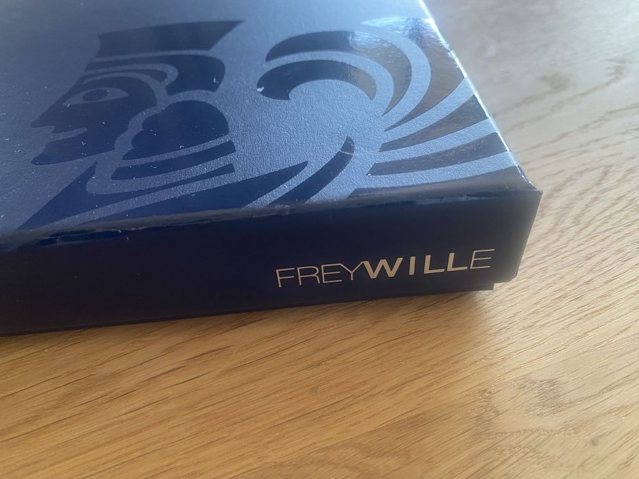 Jedwabna apaszka Freywille