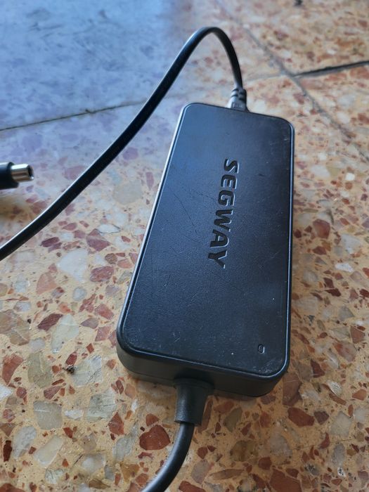 Carregador Segway Ninebot