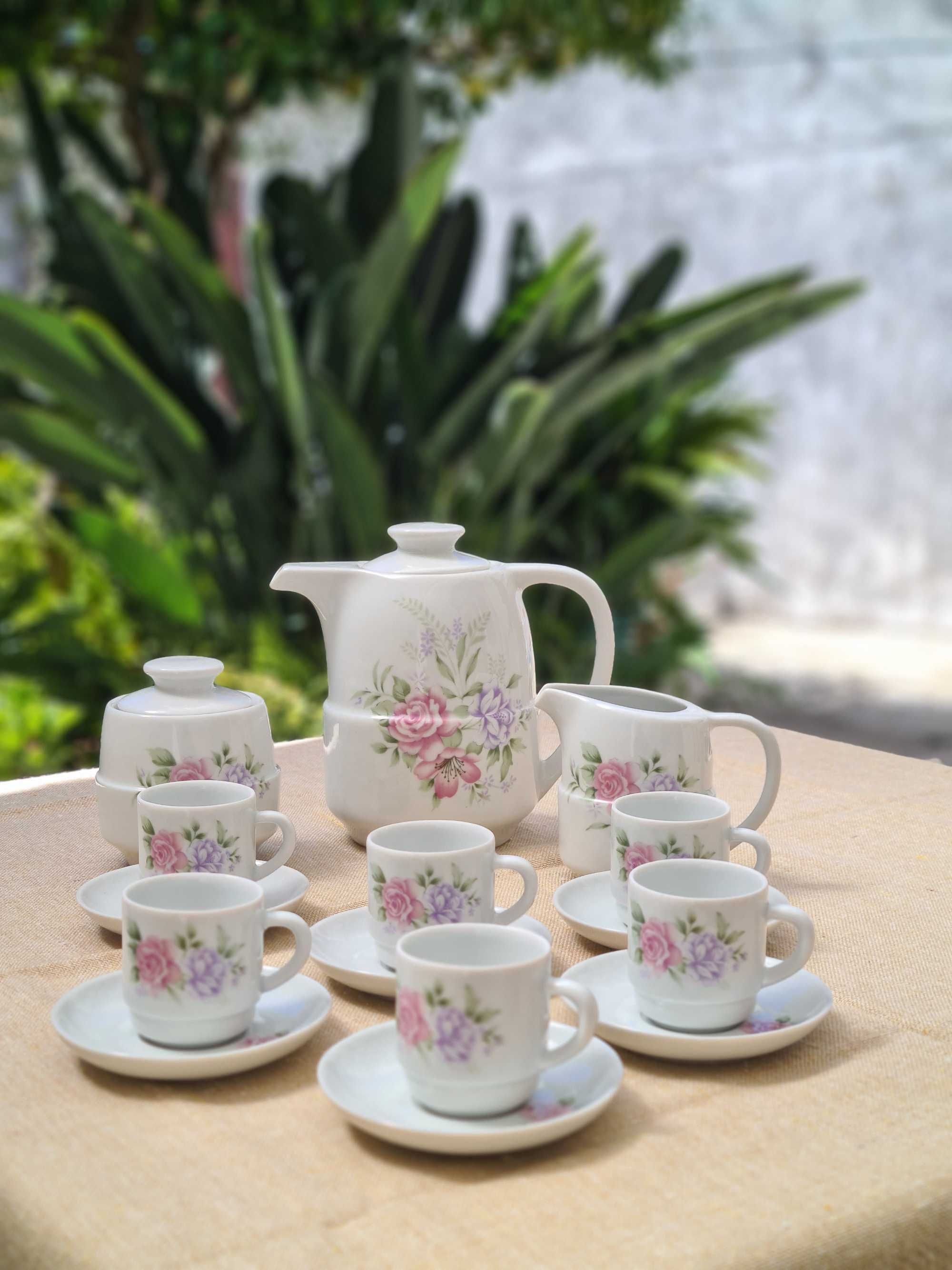 Serviço de café com 15 peças em porcelana - Pozzani Brasil