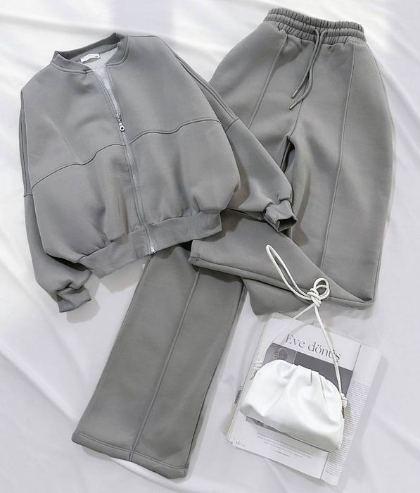 Жіночий спортивний костюм на флісе