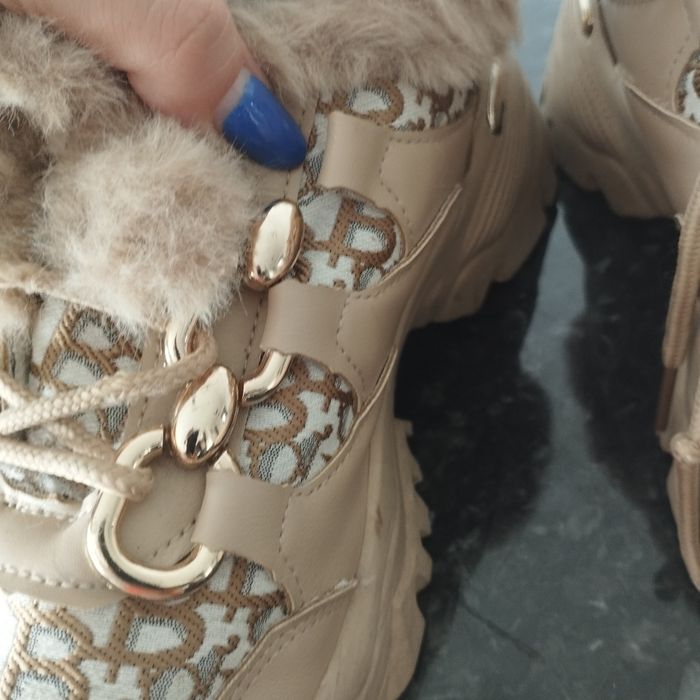 Buty adidasy rozmiar 40 wysyłka 1zl