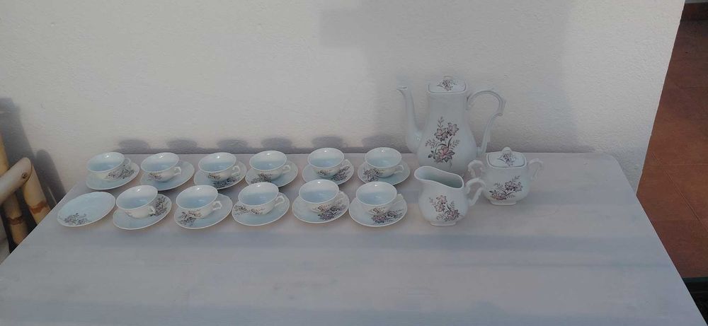 Serviço de chá Vista Alegre - Para desocupar