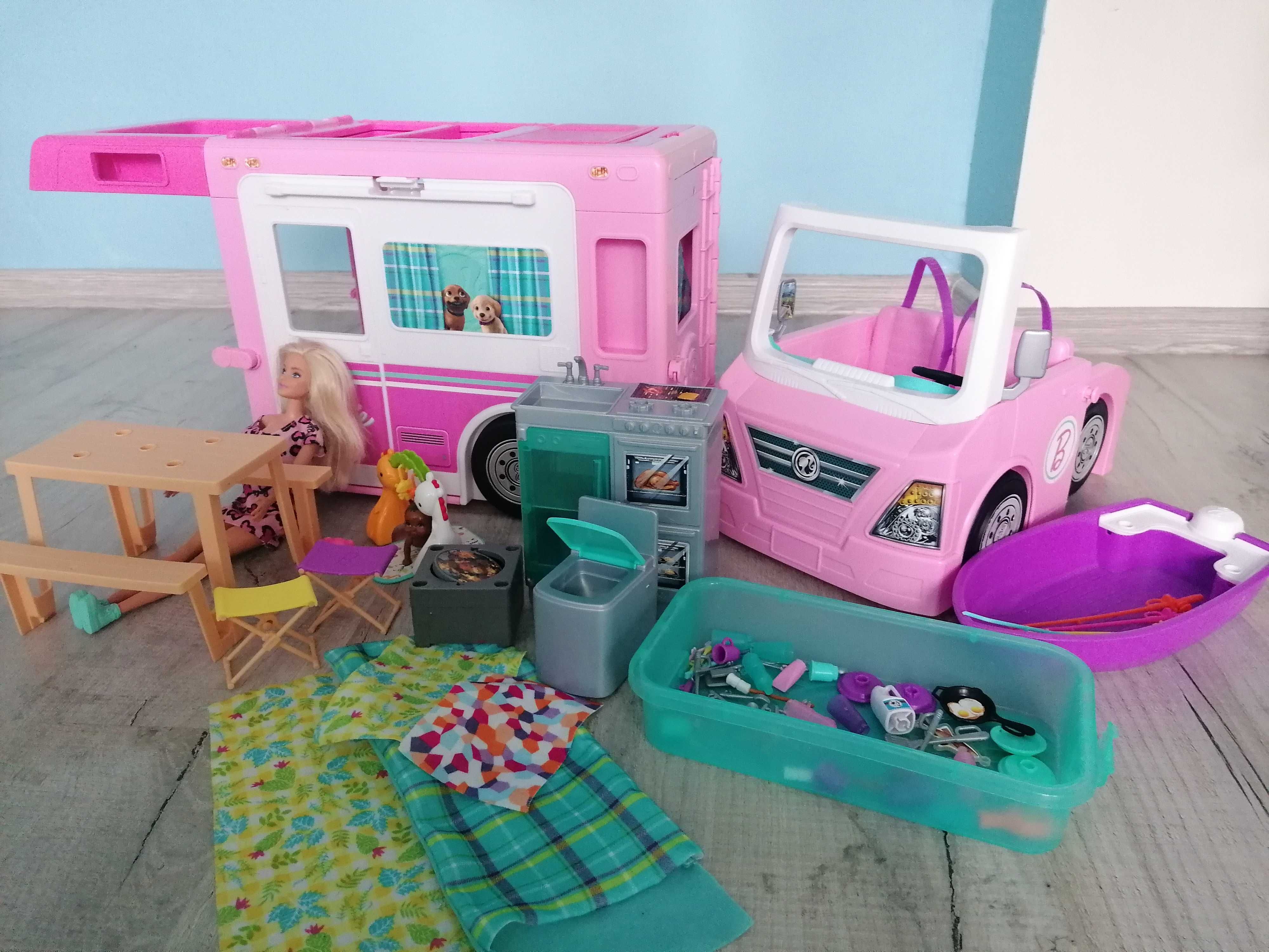 Kamper Barbie plus akcesoria