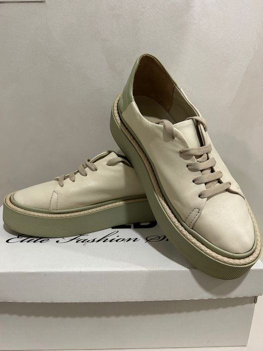 Взуття жіноче, 37 розмір