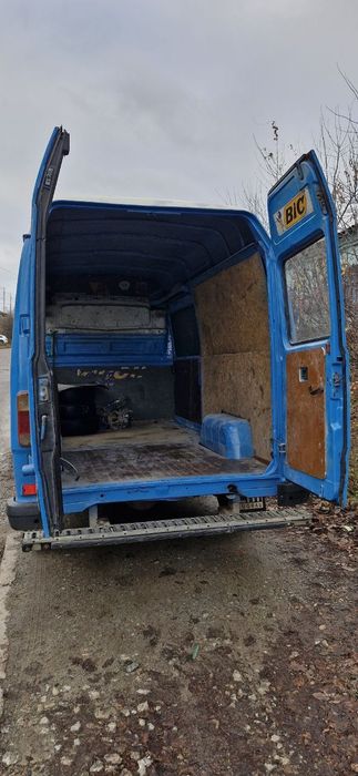 Mercedes т1 208D в отличном состоянии .машинка ухоженная.