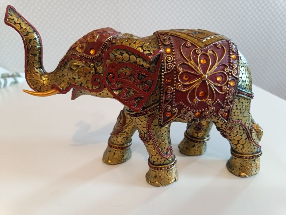 Ekskluzywna figurka Słoń Indyjski – Bogato Zdobiona