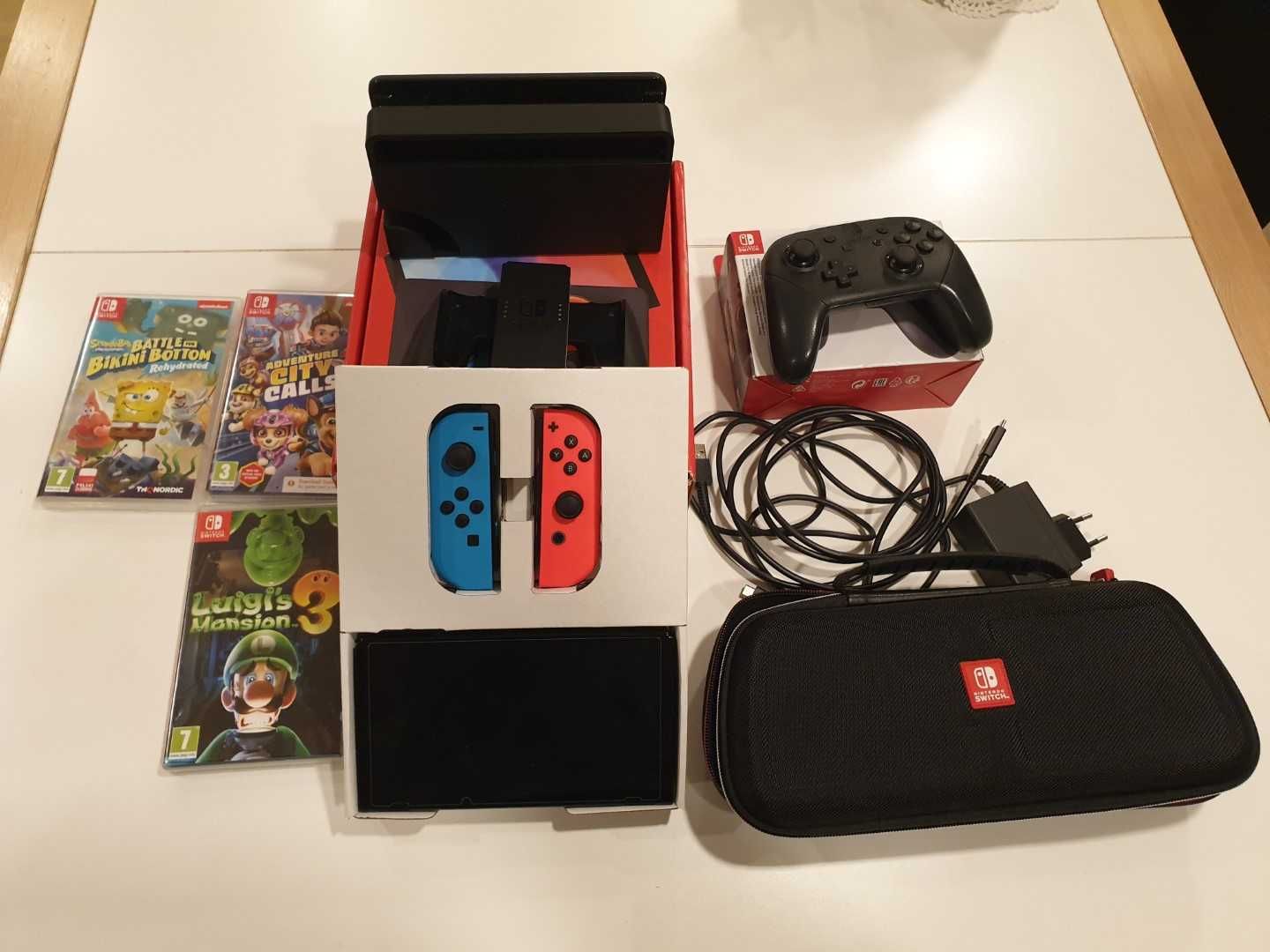 Nintendo Switch Oled Czarna 64+128 GB 3 Gry