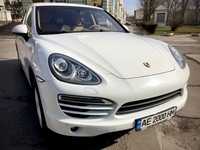 Продам Porsche Cayenne 2012 г.в 3л.Дизель Официал 182 тыс.пр.