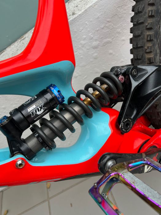 SPECIALIZED DEMO CARBON 27.5 Downhill tamanho L  full kashima