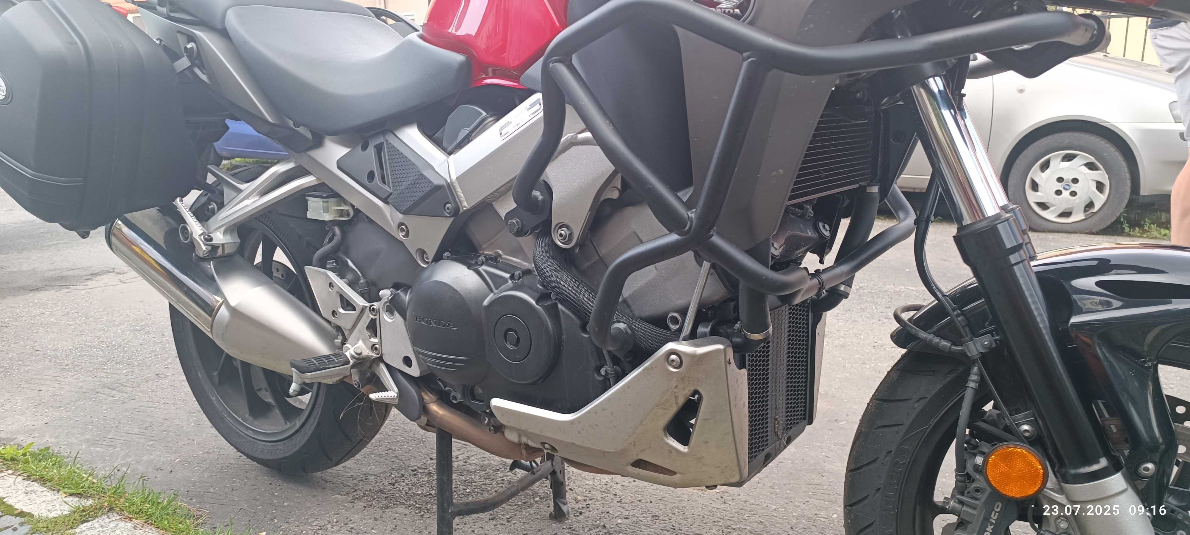 Honda Crossrunner VFR 800 z polskiego salonu