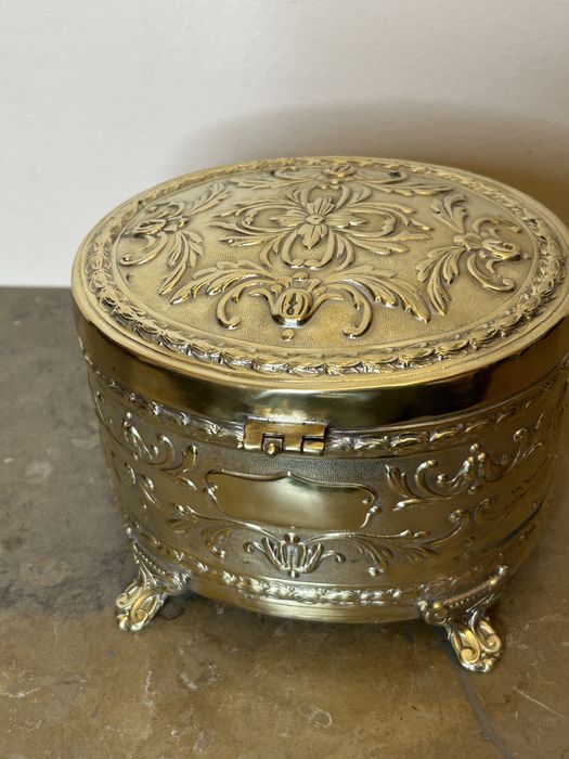 caixa de chá latao.antiga