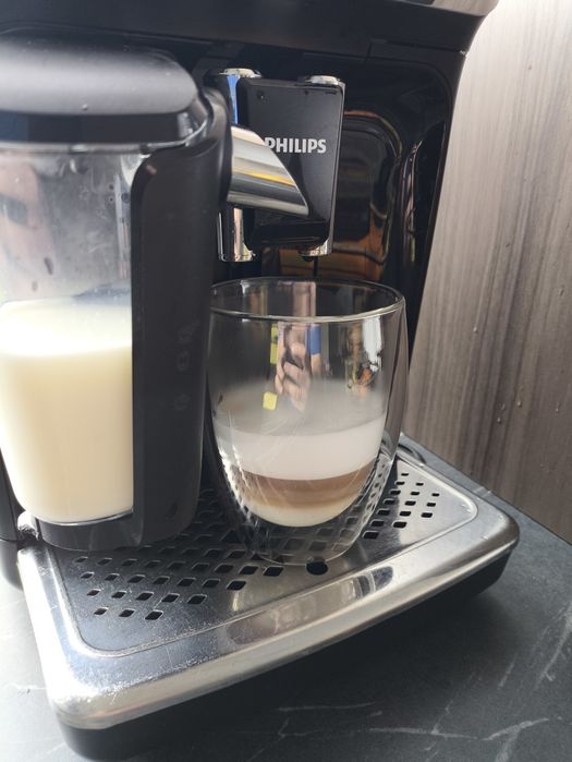 Кавоварка Philips LateGo, кавомашина EP2231
