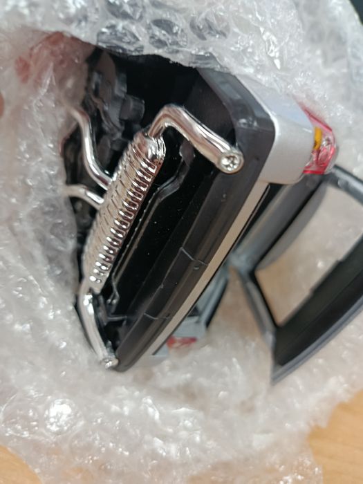 Колекційний MaiSto рендж ровер 1:18