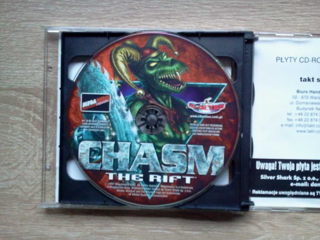 Virtua Fighter + Chasm:The Rift.