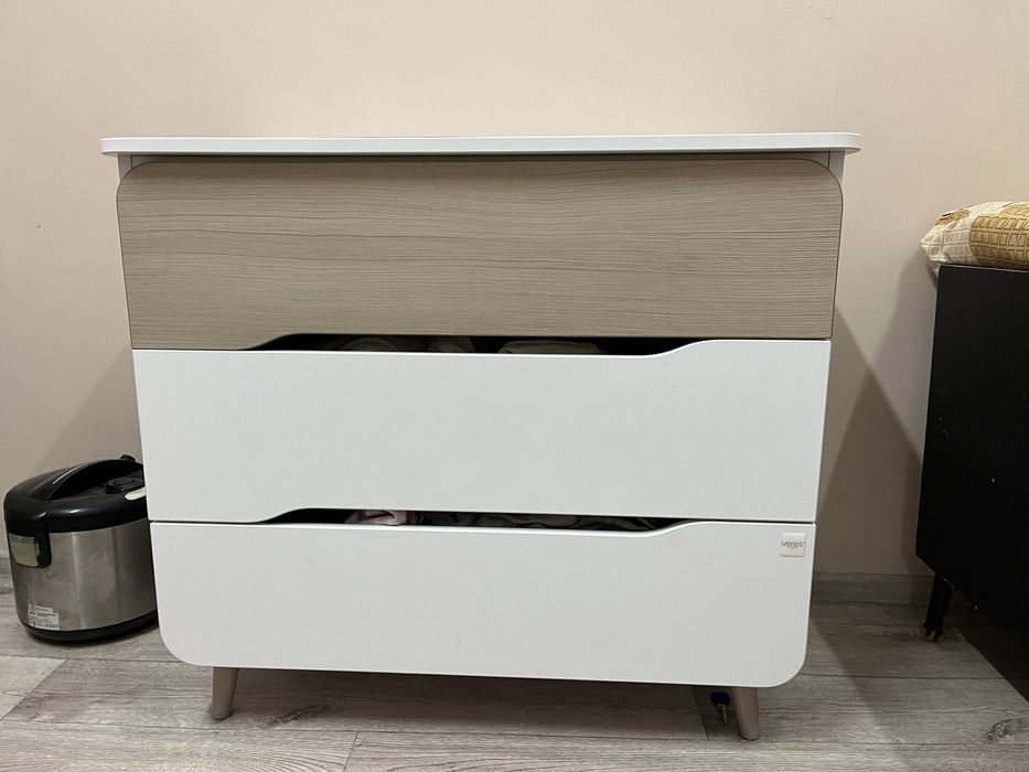 Комод-шкафчик veres из дерева-ДСП