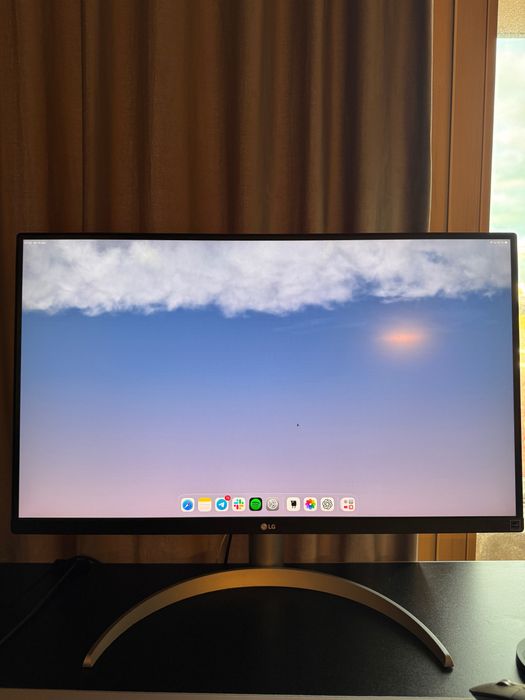 LG 27UP650-W – 27” 4K UHD IPS Monitor