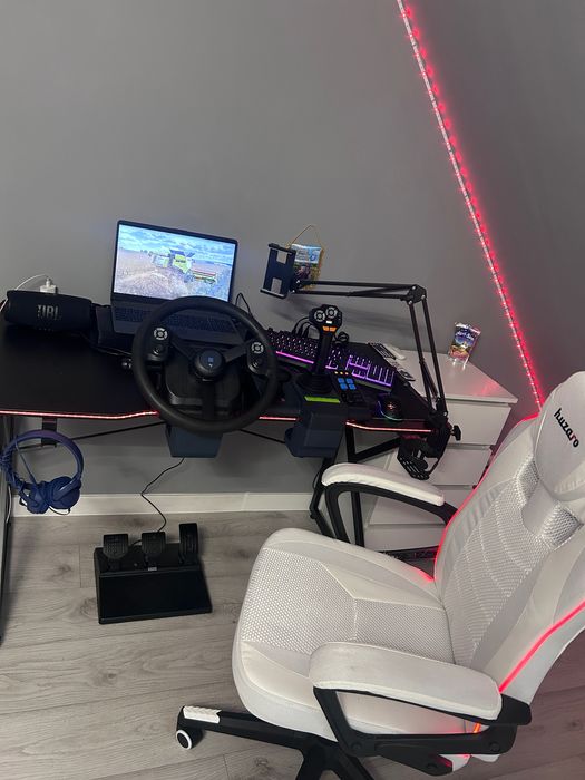 Kierownica Hori Farming 1599zl do nego.