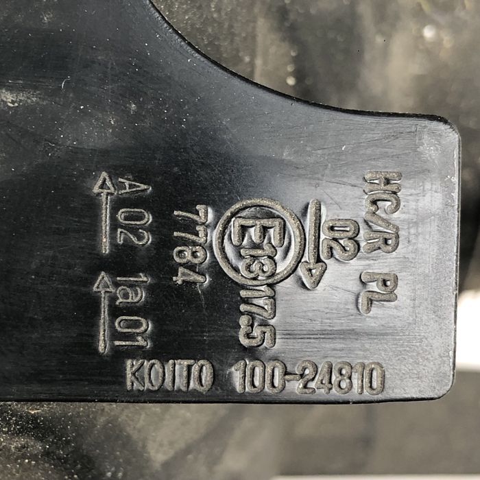 Фара ліва права Nissan Navara D22 koito