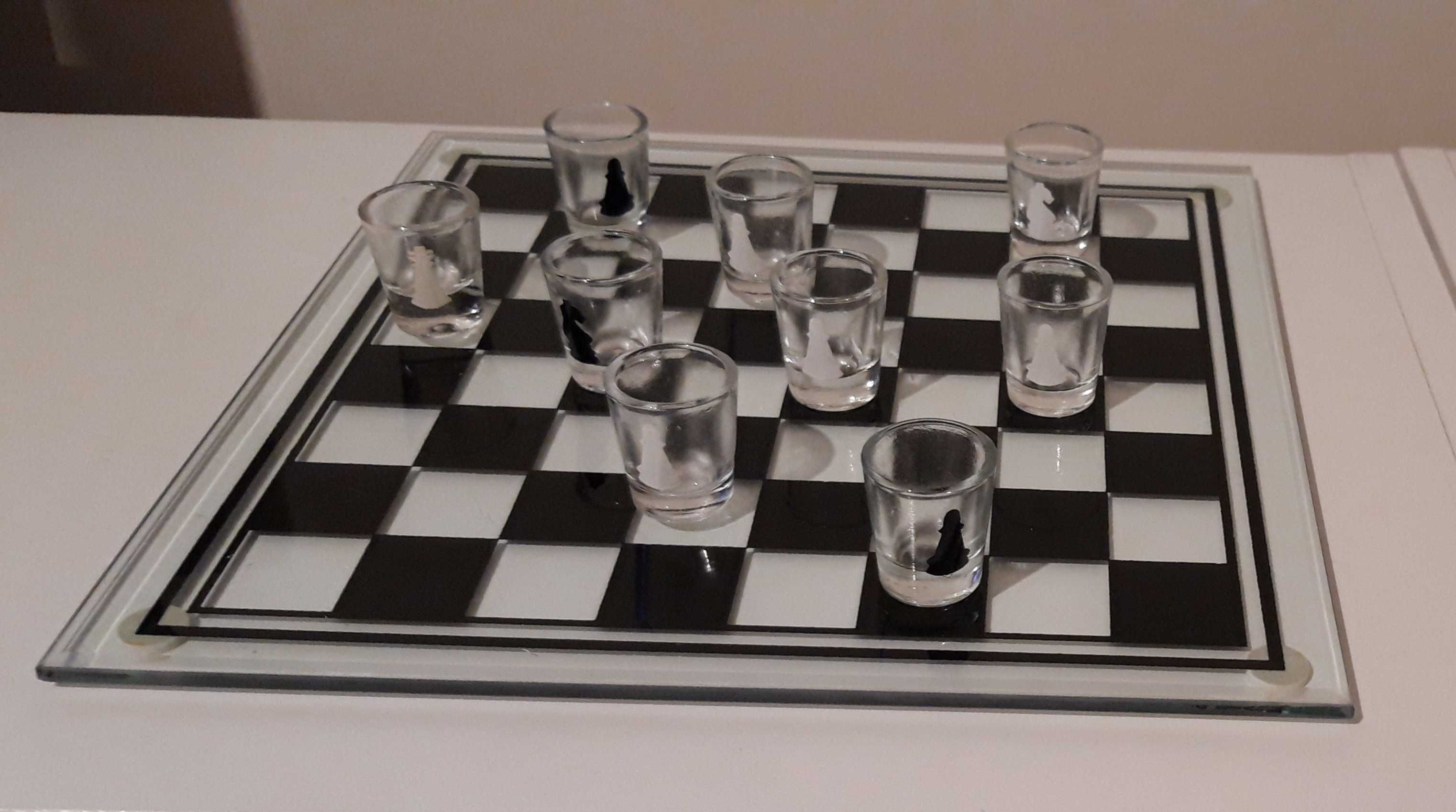 Jogo tabuleiro DRINKING CHESS - Artigo NOVO.