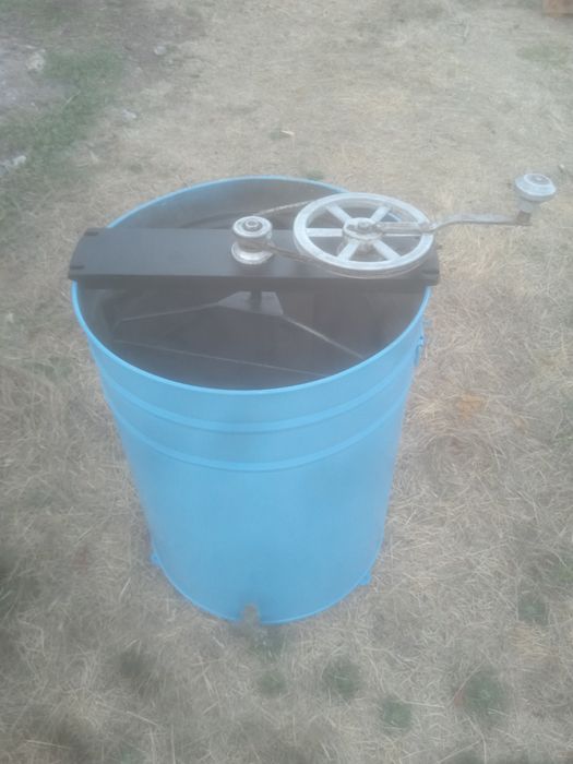 Extrator de mel antigo