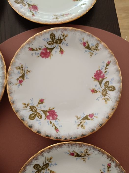 Zestaw talerzy deserowych