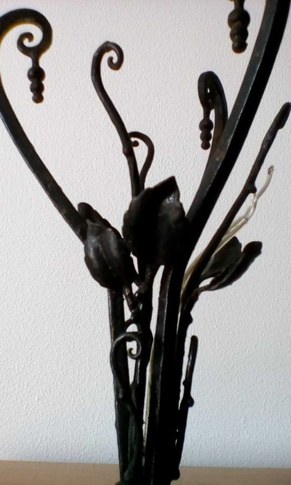 Bases de candeeiro antigas em ferro