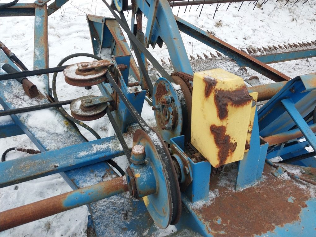 Продам жатку ЖВП-4.9У