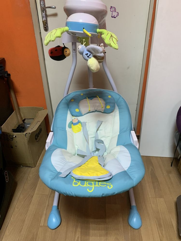 Укачивающий центр Caretero Buggies качелька отличное состояние