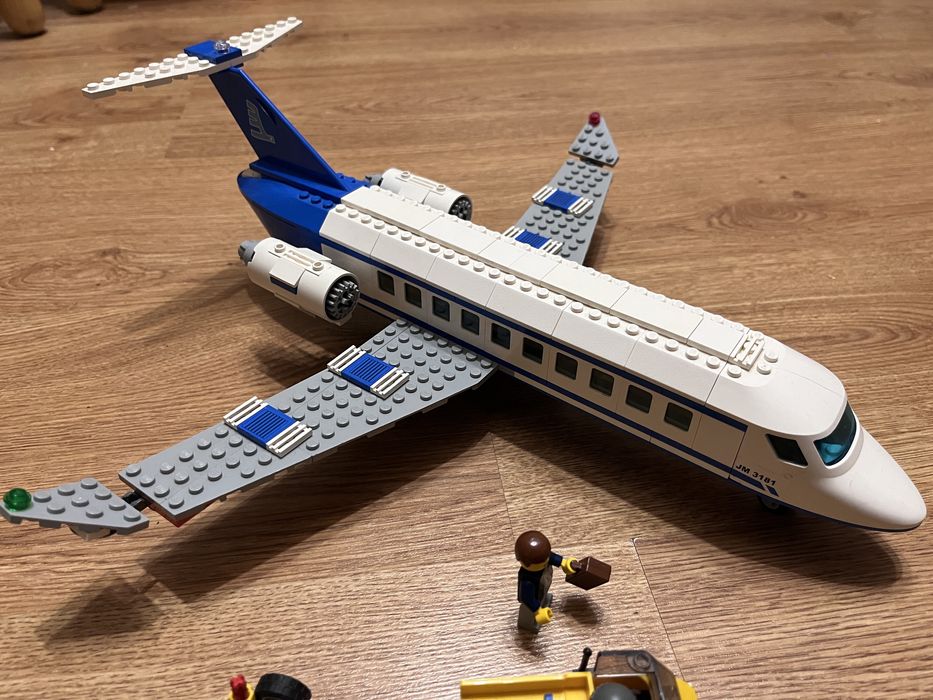 Lego city 3181 пасажирський літак