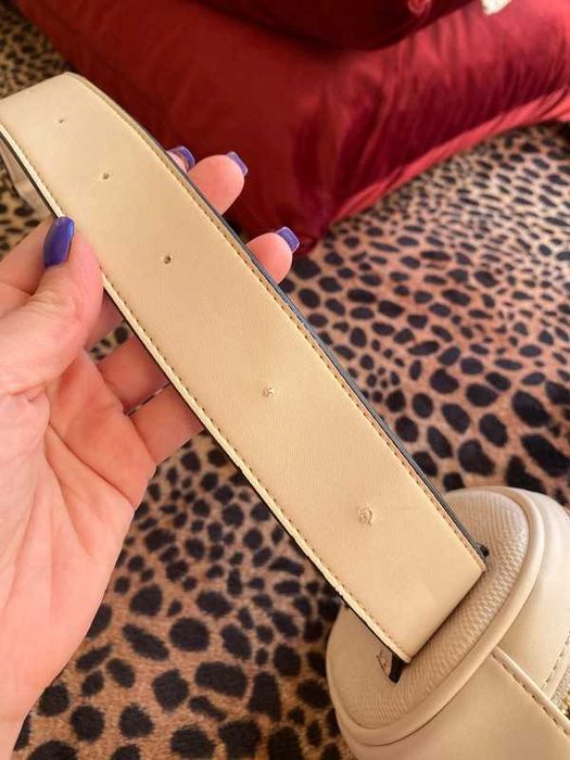 Kremowa nerka Valentino oryginalna piękna