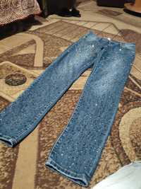 Крутыє джинси Со мтразами